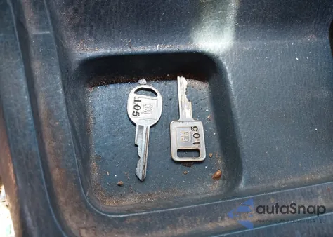 1991 Chevrolet G20 из США, поврежденный, VIN 1GCEG25K4M7115642